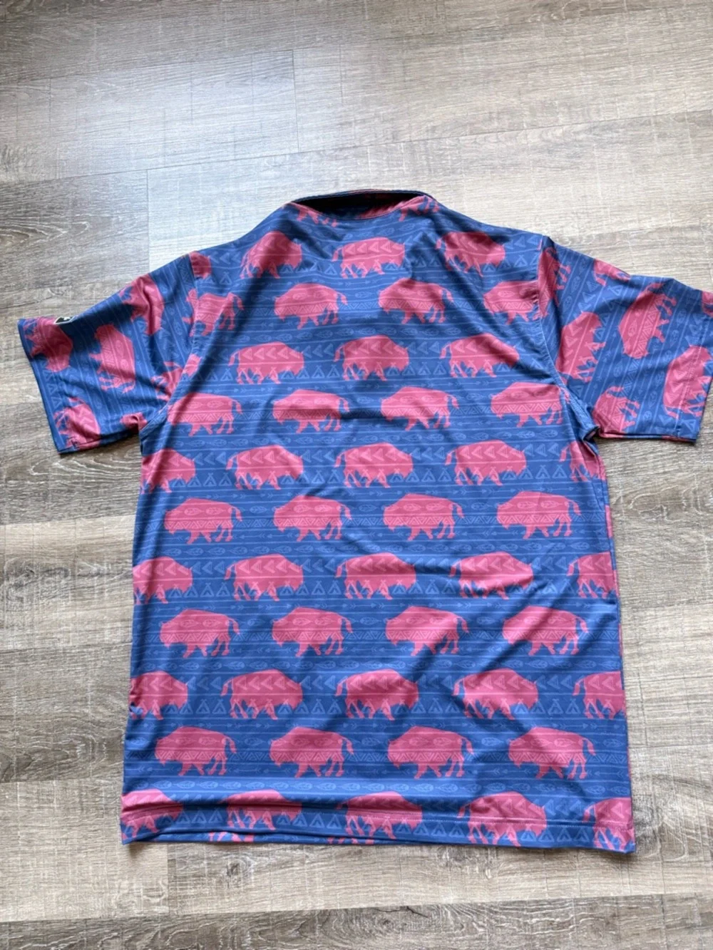 Waggle Golf | Men’s L Navy & Red Buffalo Print Polo Shirt - Picture 3 of 3